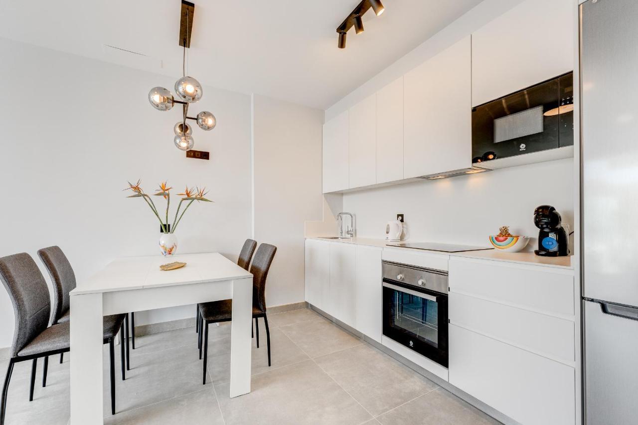 Modern New Apartment Las Terrazas De Costa Adeje. Heated Pool, Big Terrace And Private Parking Экстерьер фото