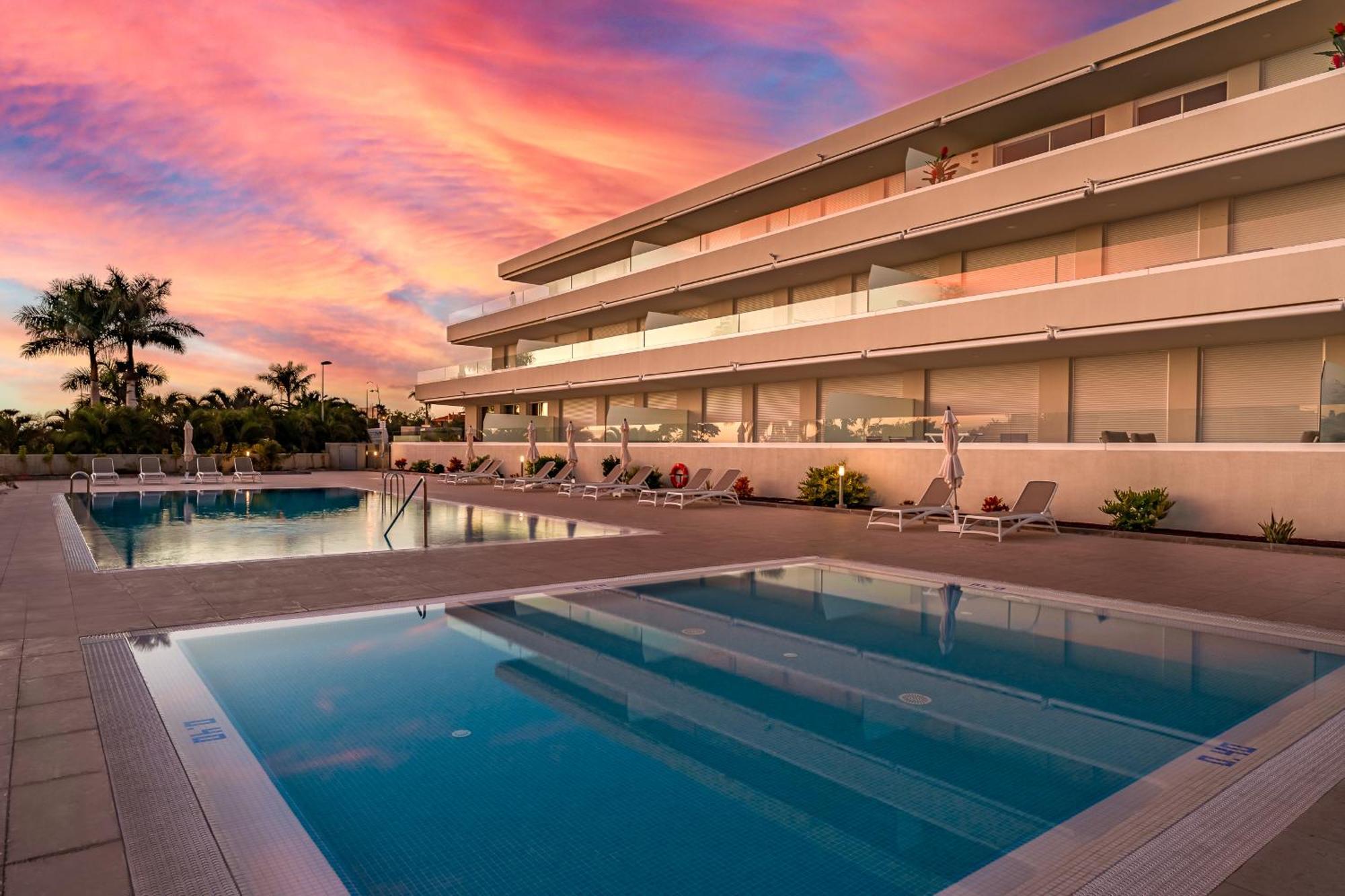 Modern New Apartment Las Terrazas De Costa Adeje. Heated Pool, Big Terrace And Private Parking Экстерьер фото