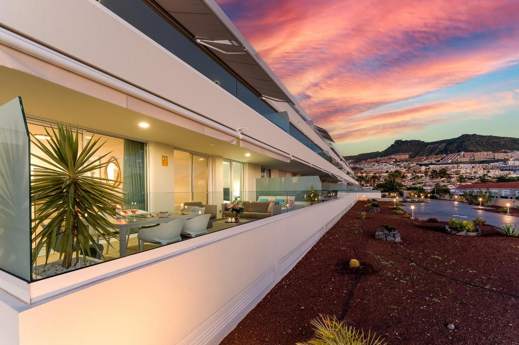 Modern New Apartment Las Terrazas De Costa Adeje. Heated Pool, Big Terrace And Private Parking Экстерьер фото